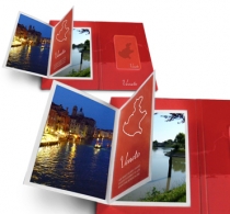 Busta, brochure e card in coordinato per un'azienda di promozione turistica
